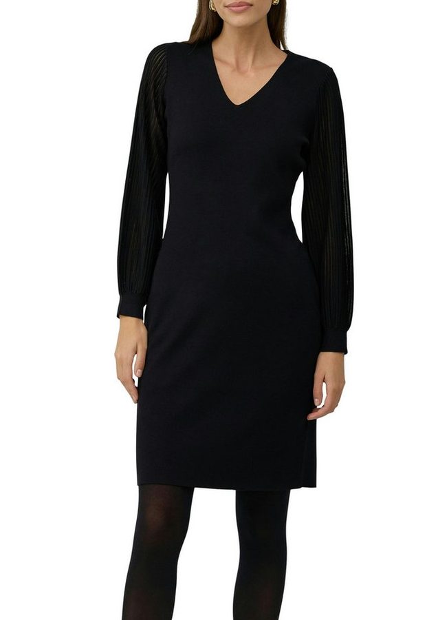 s.Oliver BLACK LABEL Strickkleid mit V-Ausschnitt von s.Oliver BLACK LABEL