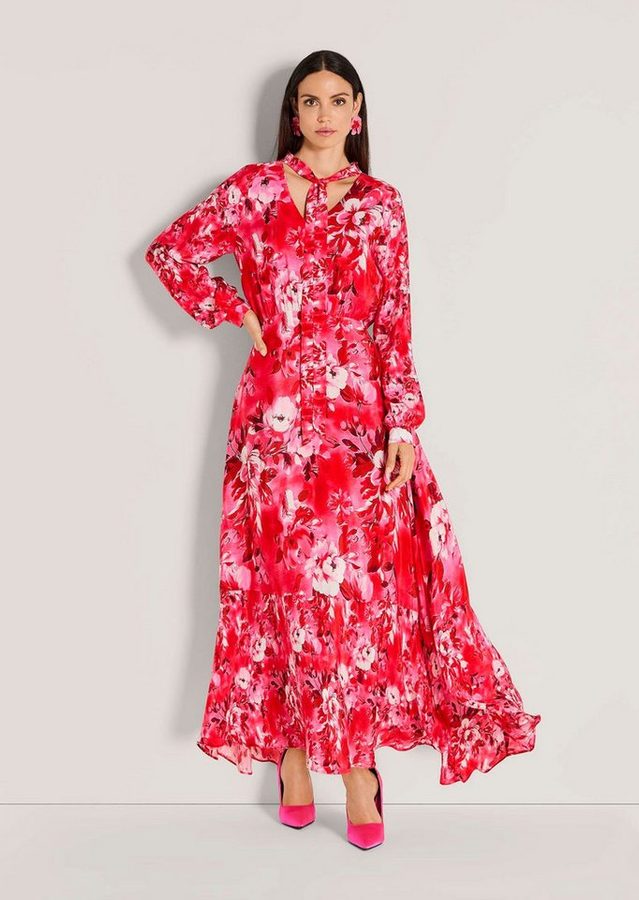 MADELEINE Maxikleid Stretchkleid mit Blumenmuster Maxikleid mit V-Ausschnitt, Bindeband und Langarm von MADELEINE