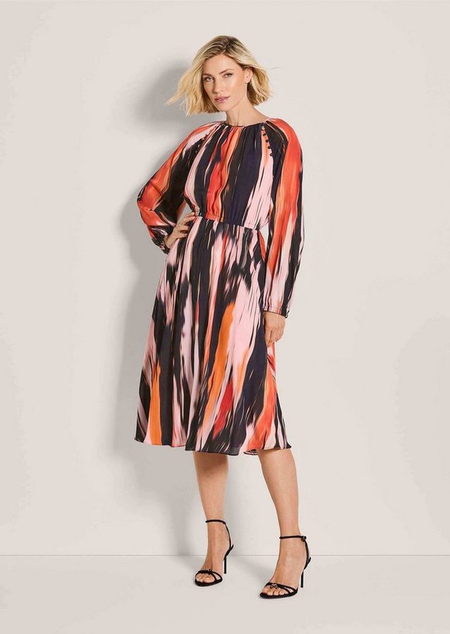 MADELEINE Midikleid Viskosekleid mit Streifenmuster Sommerkleid mit elastischer Taille, Rundhals, Knielänge und Langarm von MADELEINE